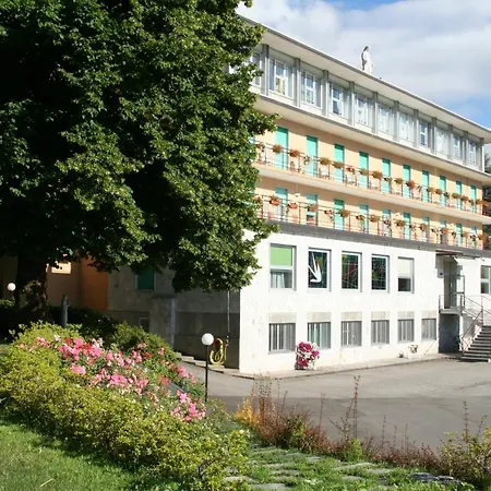 Casa Immacolata فندق فيربانيا
