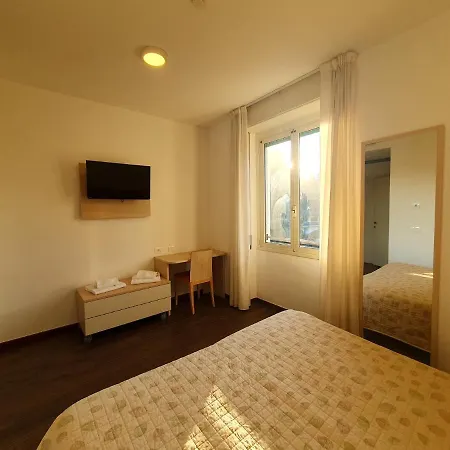 Casa Immacolata فندق فيربانيا